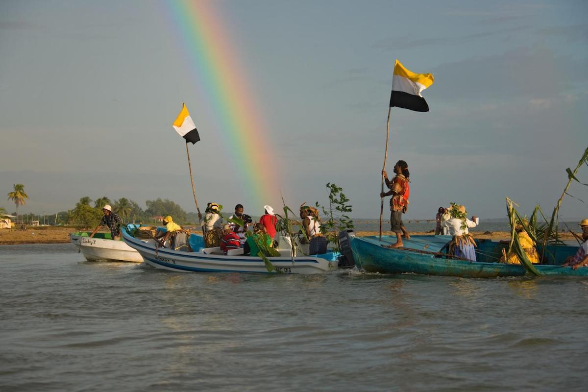 Pelican Beach Resort South Water Caye Dangriga Esterno foto