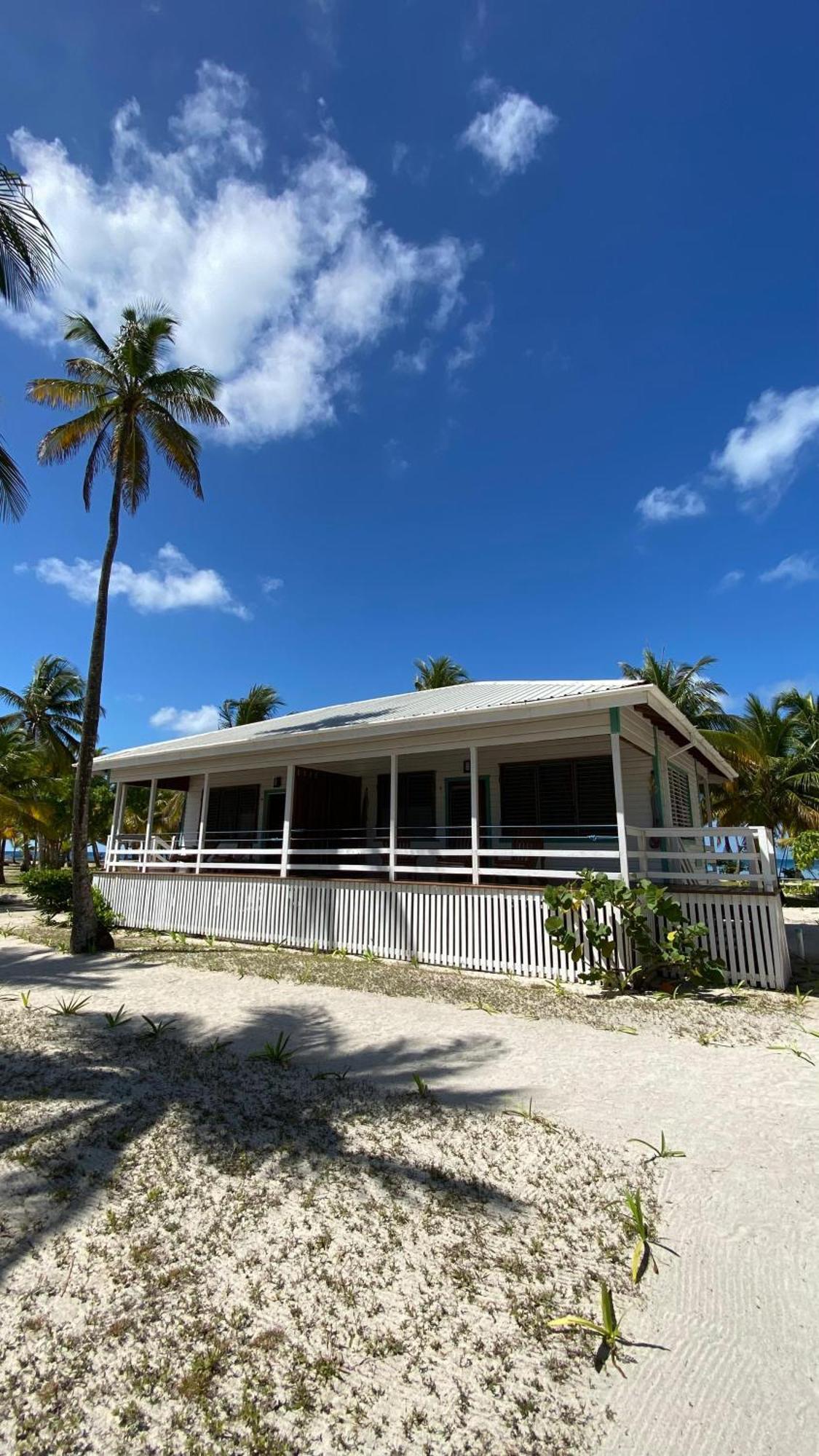 Pelican Beach Resort South Water Caye Dangriga Esterno foto